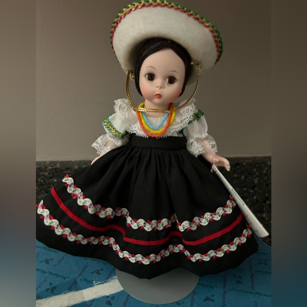 Vintage Madame Alexander Mexico #576 8" International Doll Original Box w/ Stand